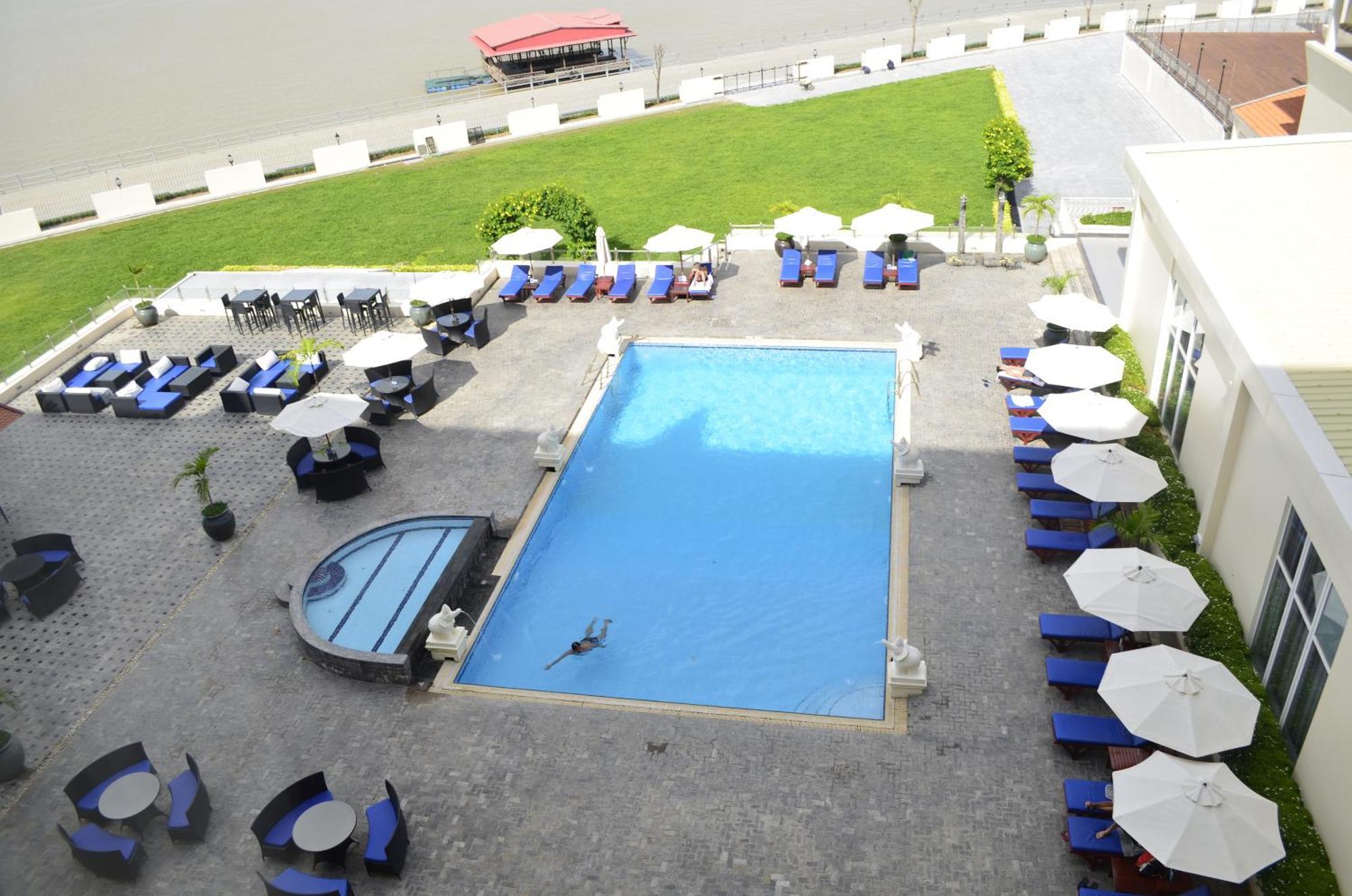 Hotel Cambodiana Phnom Penh Exterior foto